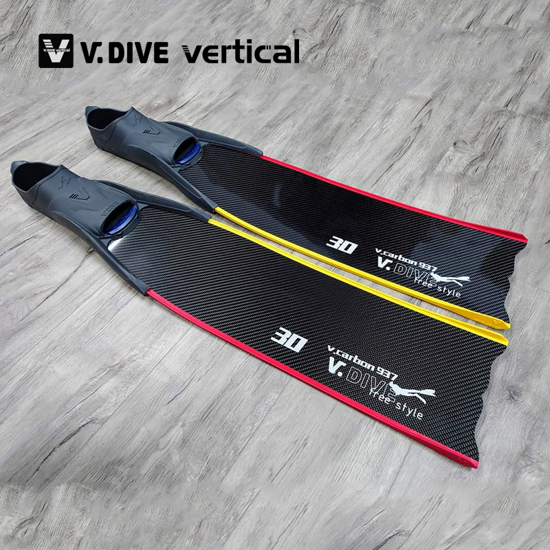 VDIVE F937 CF fin 30.jpg